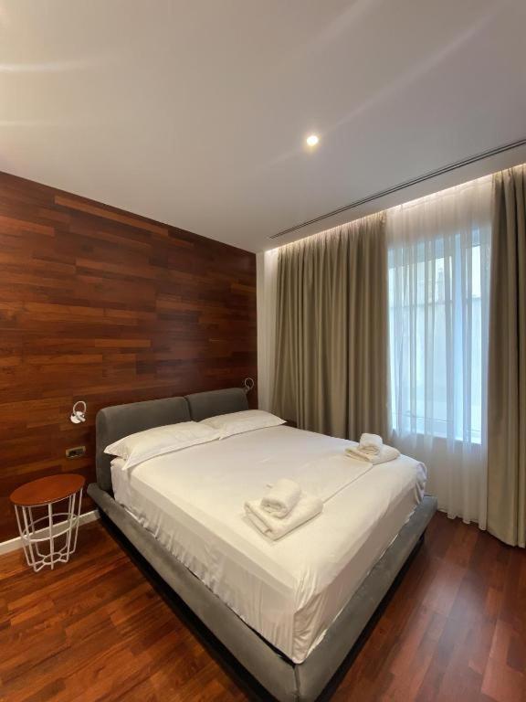 Crown Boutique Hotel Durrës Exteriör bild