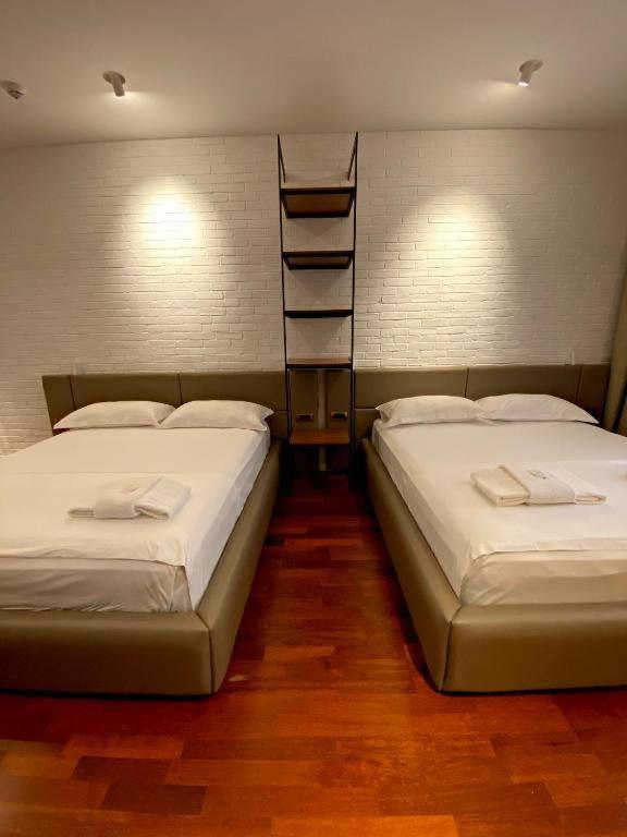 Crown Boutique Hotel Durrës Exteriör bild